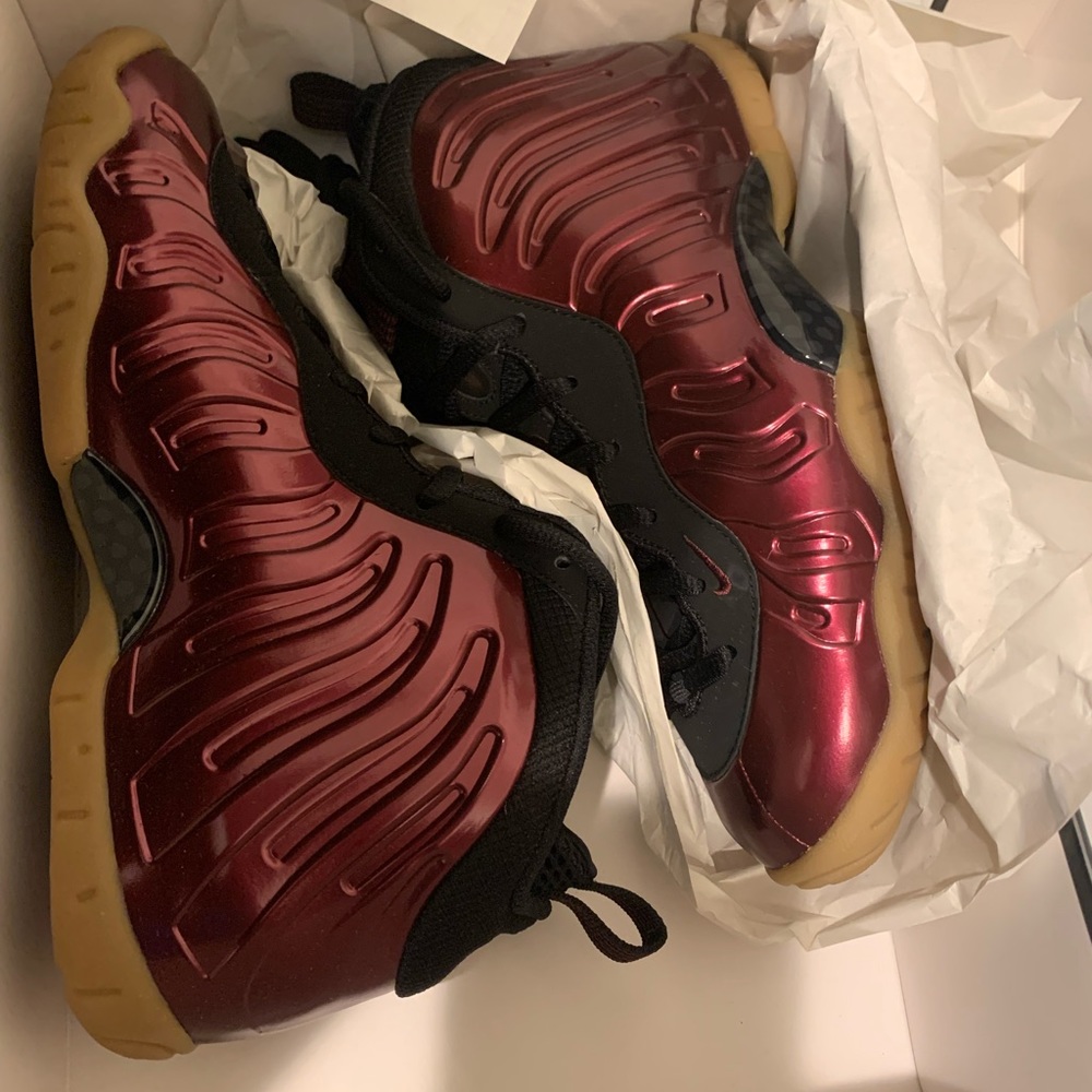 Nike Little Posite Maroon. Never worn.